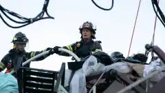 911 служба спасения / 9-1-1 6 сезон 16 серия